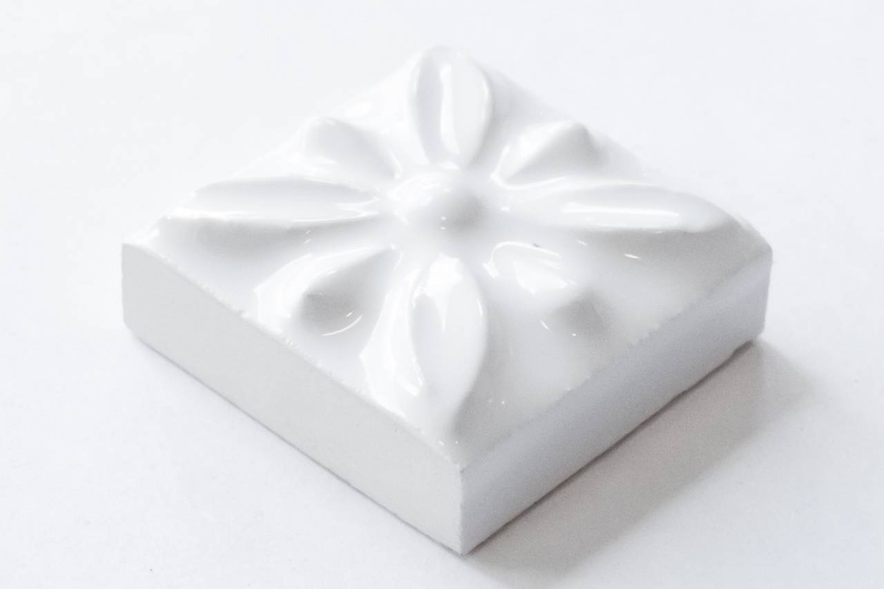 Вставка керамическая Белая 3х3 см